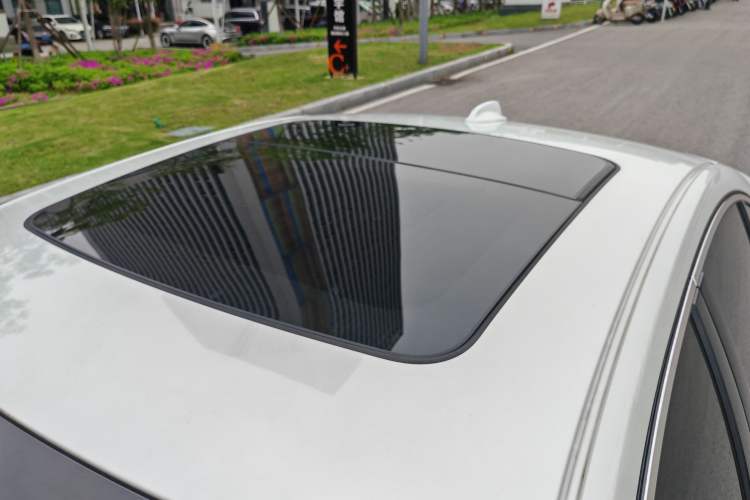 Used Volvo S60 2024 B4 Zhiyi Luxury Edition Roof