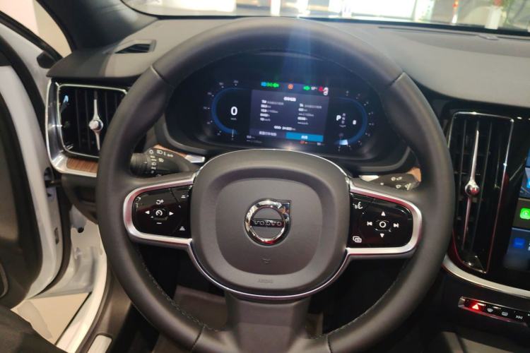 Used Volvo S60 2024 B4 Zhiyuan Luxury Edition Steering Wheel