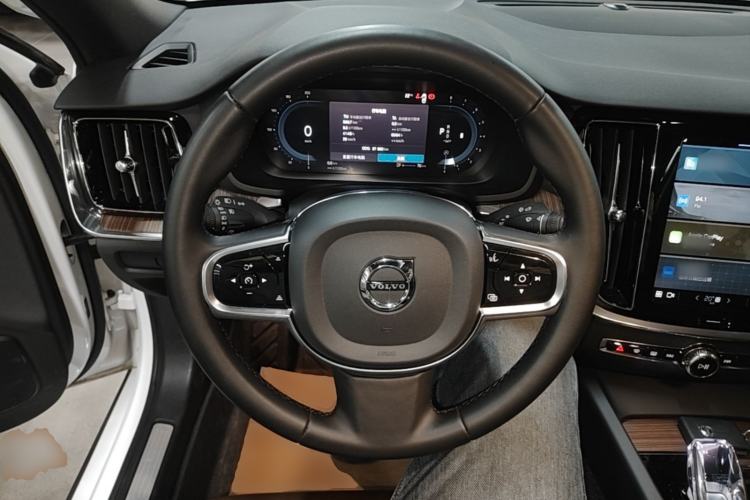 Used Volvo S60 2024 B4 Zhiyuan Luxury Edition Steering Wheel