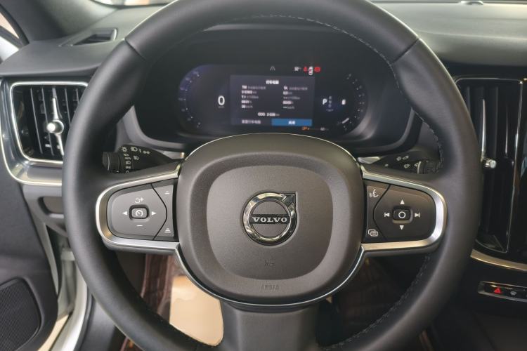 Used Volvo S60 2024 B4 Zhiyi Luxury Edition Steering Wheel
