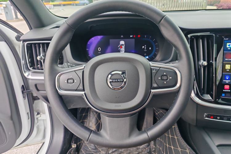 Used Volvo S60 2024 B4 Zhiyi Luxury Edition Steering Wheel
