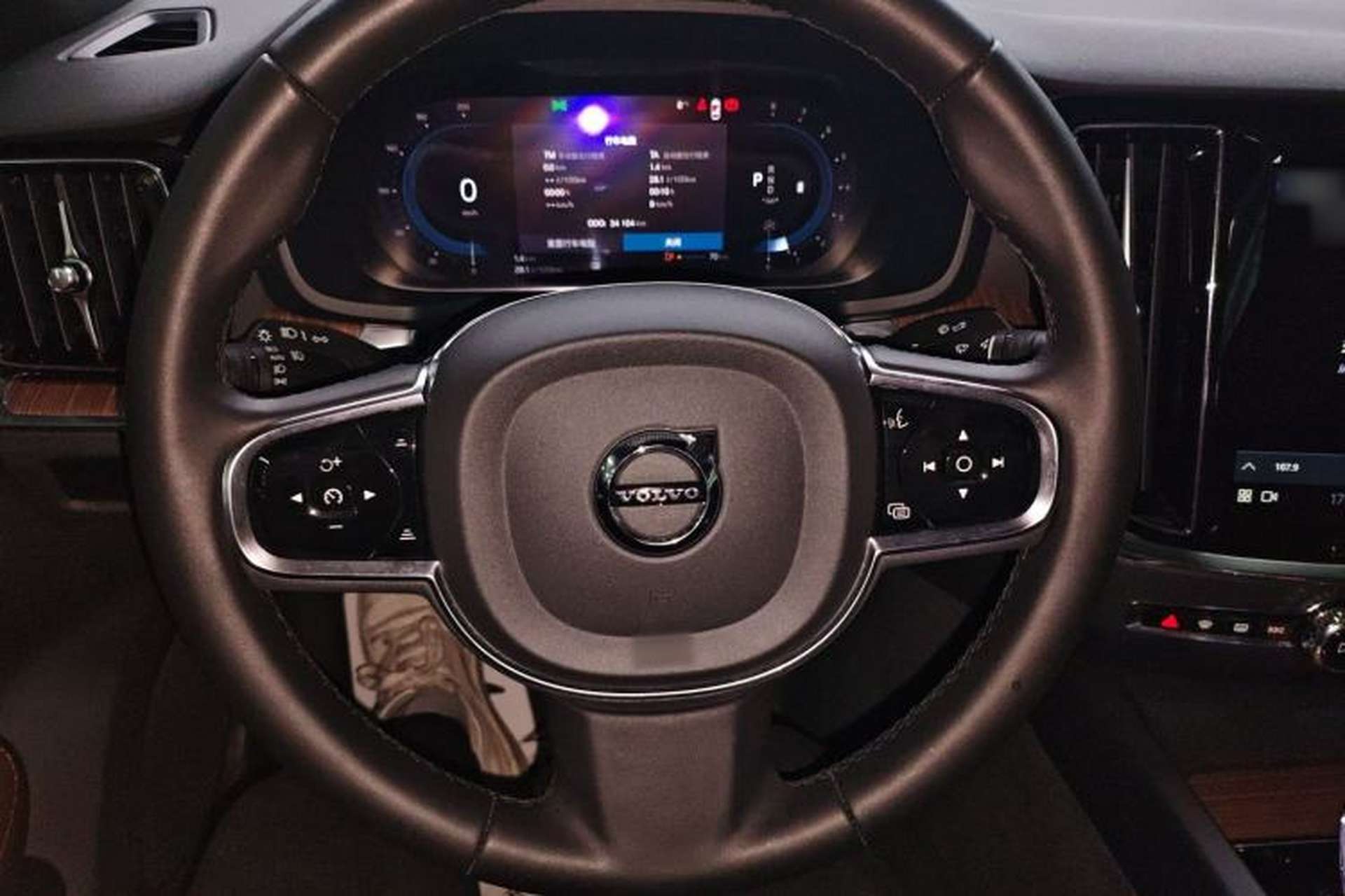 Used Volvo S60 2024 B4 Zhiyuan Luxury Edition Steering Wheel