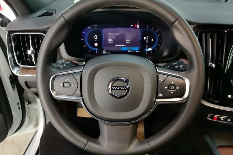 Used Volvo S60 2024 B4 Zhiyi Luxury Edition Steering Wheel