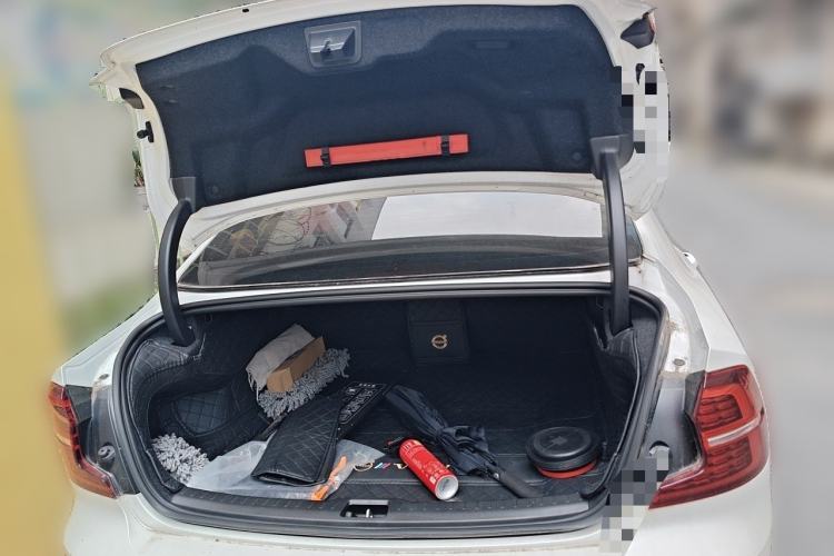Used Volvo S60 2024 B4 Zhiyuan Luxury Edition Trunk
