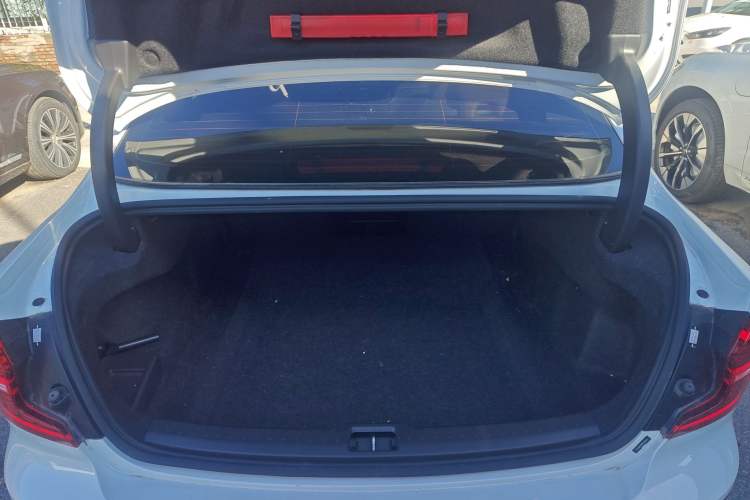 Used Volvo S60 2024 B4 Zhiyuan Luxury Edition Trunk