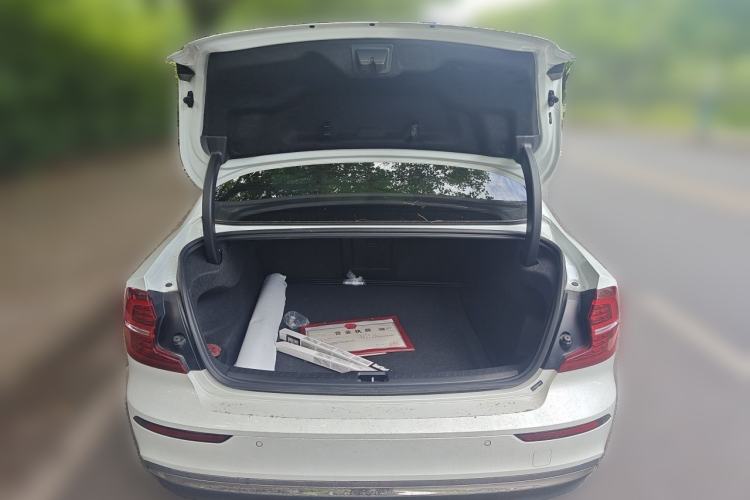 Used Volvo S60 2024 B4 Zhiyi Luxury Edition Trunk