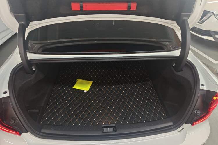 Used Volvo S60 2024 B4 Zhiyi Luxury Edition Trunk