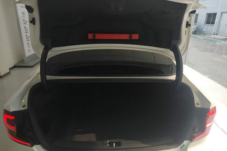 Used Volvo S60 2024 B4 Zhiyuan Luxury Edition Trunk