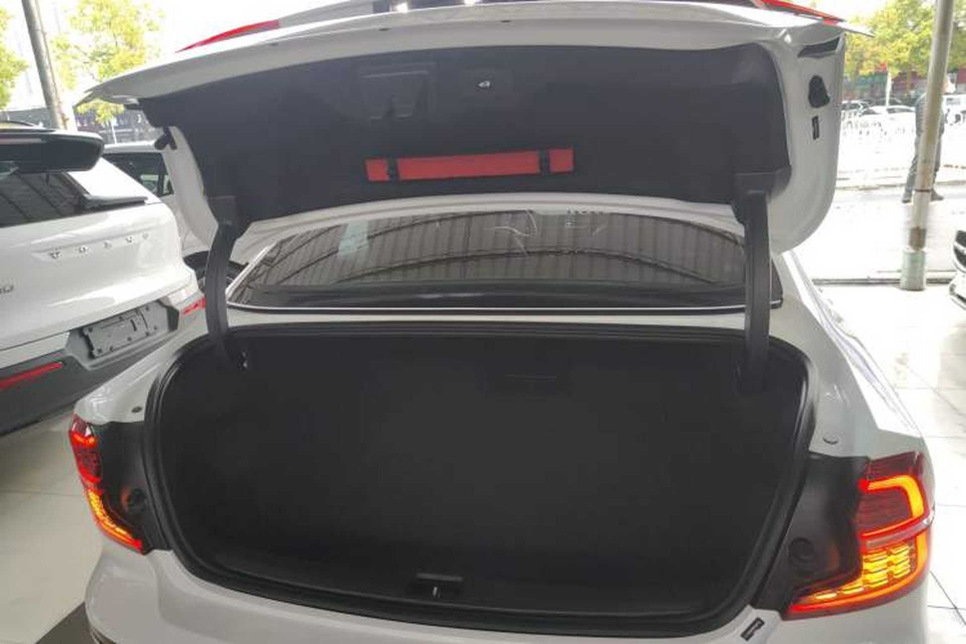 Used Volvo S60 2024 B4 Zhiyi Luxury Edition Trunk