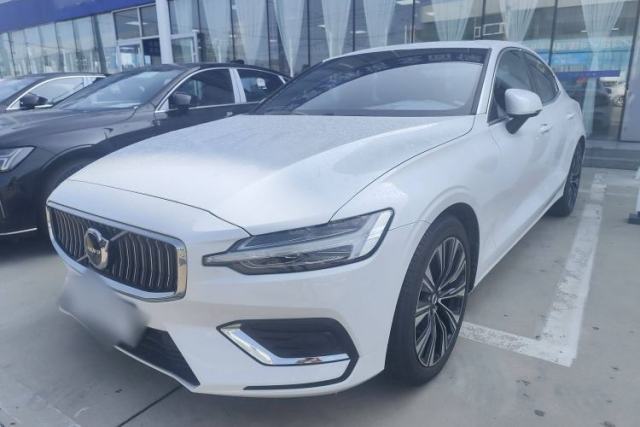 Used Volvo S60 2024 B4 Zhiyuan Luxury Edition