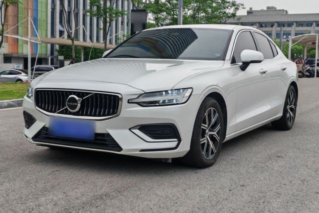 Used Volvo S60 2024 B4 Zhiyi Luxury Edition