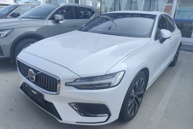 Used Volvo S60 2024 B4 Zhiyuan Luxury Edition