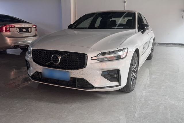 Used Volvo S60 2024 B5 Zhiya Sport Edition