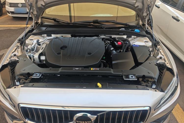 Used Volvo S60 2024 B4 Zhiyi Luxury Edition Engine Bay