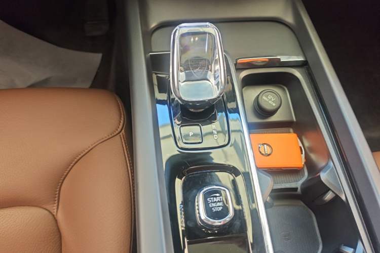 Used Volvo S60 2024 B4 Zhiyi Luxury Edition Gear Lever