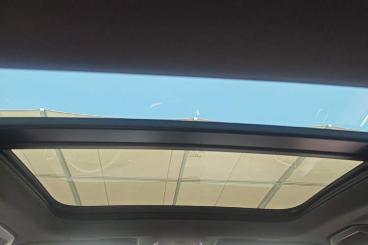 Used Volvo S60 2024 B4 Zhiyi Luxury Edition Headliner