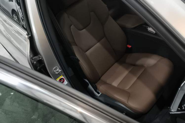 Used Volvo S60 2024 B4 Zhiyi Luxury Edition Right Front Seat