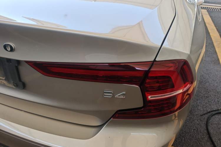 Used Volvo S60 2024 B4 Zhiyi Luxury Edition Right Rear Taillight