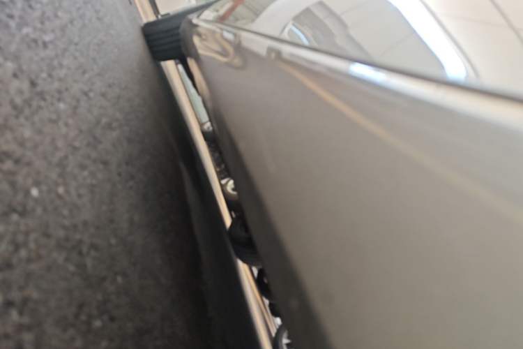 Used Volvo S60 2024 B4 Zhiyi Luxury Edition Right Side Sill