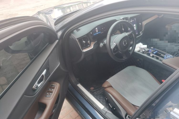 Used Volvo S60 2025 B4 Zhiyuan Luxury Edition Driver Seat