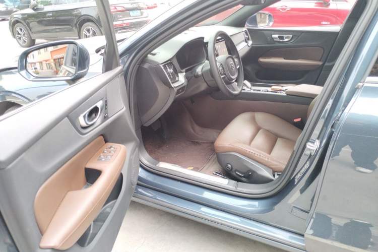 Used Volvo S60 2025 B4 Zhiyi Luxury Edition Driver Seat