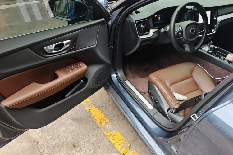 Used Volvo S60 2025 B4 Zhiyi Luxury Edition Driver Seat