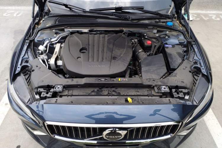 Used Volvo S60 2025 B4 Zhiyi Luxury Edition Engine Bay