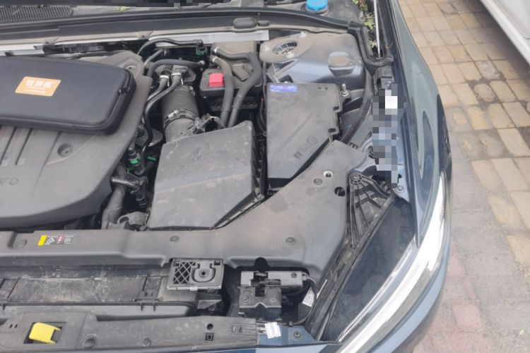 Used Volvo S60 2025 B4 Zhiyuan Luxury Edition Engine Bay Left