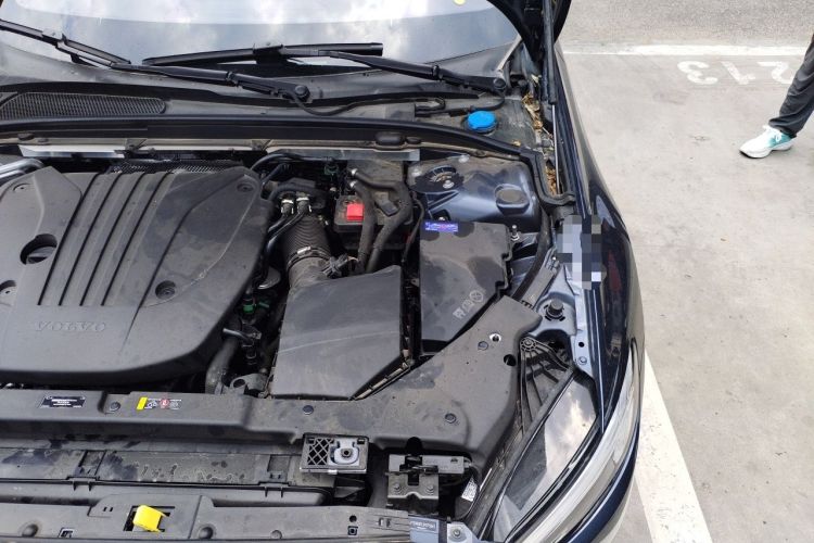 Used Volvo S60 2025 B4 Zhiyi Luxury Edition Engine Bay Left