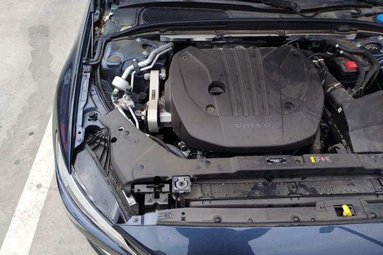 Used Volvo S60 2025 B4 Zhiyi Luxury Edition Engine Bay Right