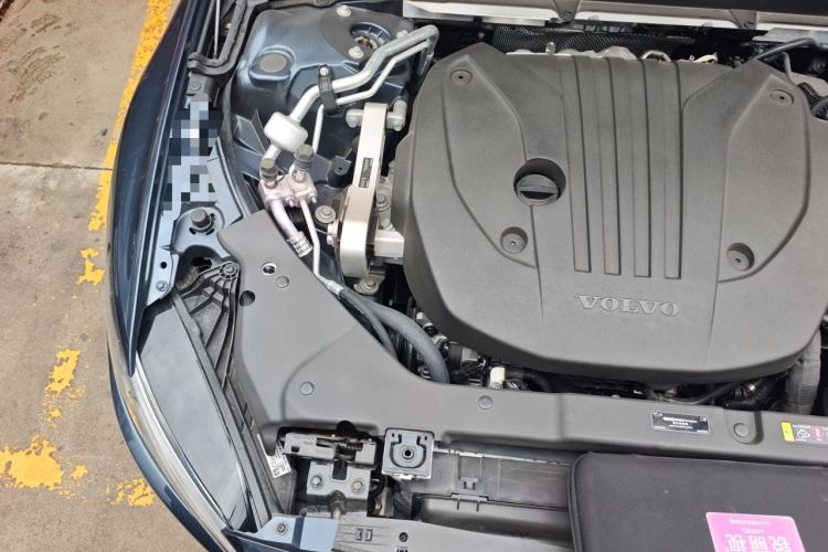 Used Volvo S60 2025 B4 Zhiyi Luxury Edition Engine Bay Right