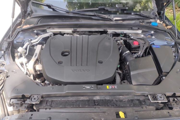 Used Volvo S60 2025 B5 Zhiya Sport Edition Engine Bay