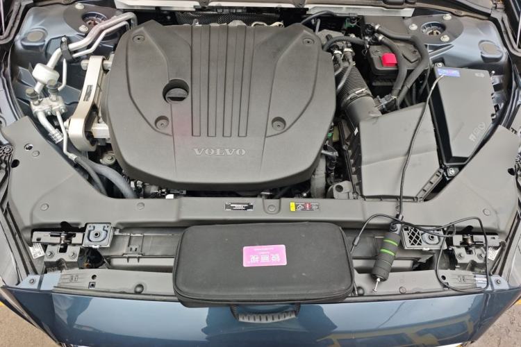 Used Volvo S60 2025 B4 Zhiyi Luxury Edition Engine Bay