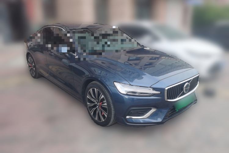 Used Volvo S60 2025 B4 Zhiyuan Luxury Edition Front Right 45 Deg