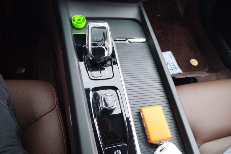 Used Volvo S60 2025 B4 Zhiyi Luxury Edition Gear Lever