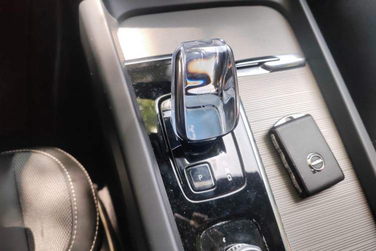Used Volvo S60 2025 B5 Zhiya Sport Edition Gear Lever