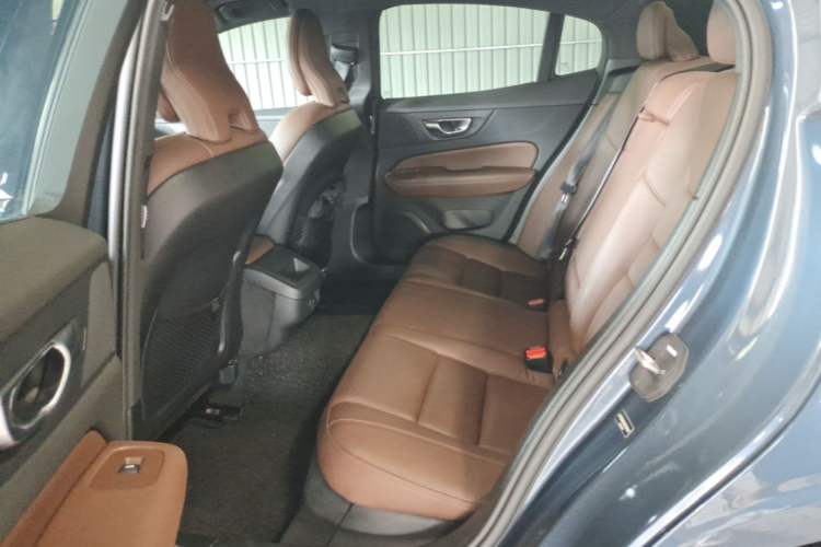 Used Volvo S60 2025 B4 Zhiyuan Luxury Edition Left Rear Seat