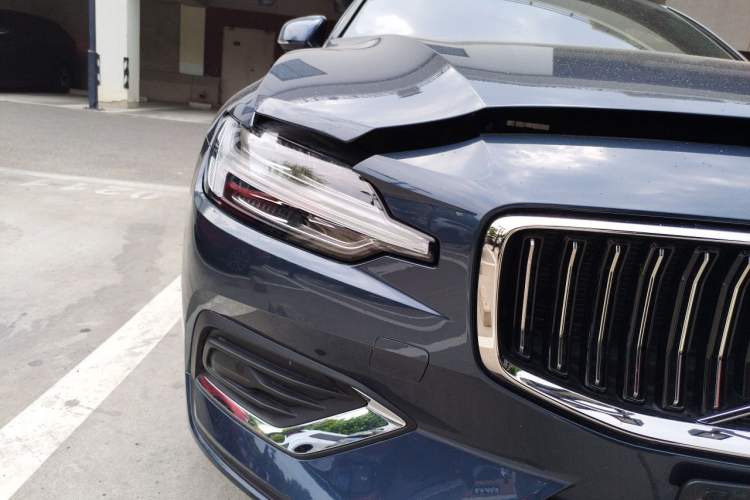 Used Volvo S60 2025 B4 Zhiyi Luxury Edition Right Front Headlight