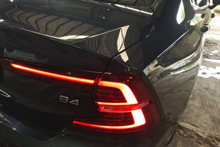 Used Volvo S60 2025 B4 Zhiyuan Luxury Edition Right Rear Taillight