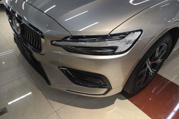 Used Volvo S60 2025 B4 Zhiyi Luxury Edition Left Front Headlight
