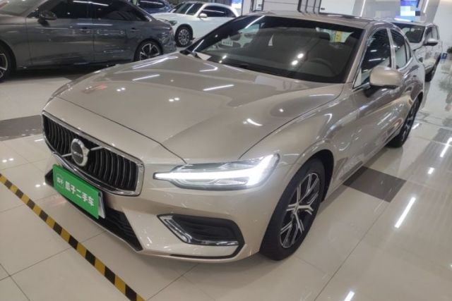Volvo S60 2025 B4 Zhiyi Luxury Edition de segunda mano