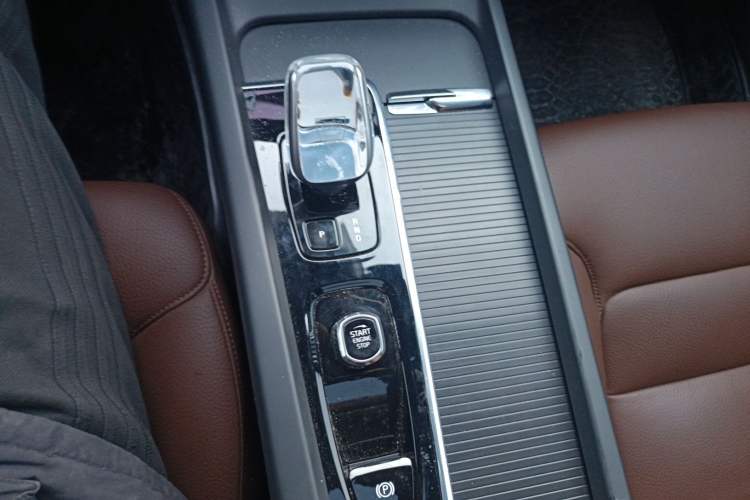 Used Volvo S60 2025 B4 Zhiyi Luxury Edition Gear Lever