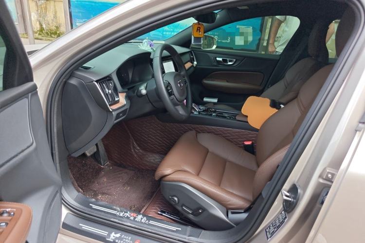 Used Volvo S60 2025 B4 Zhiyuan Luxury Edition Driver Seat