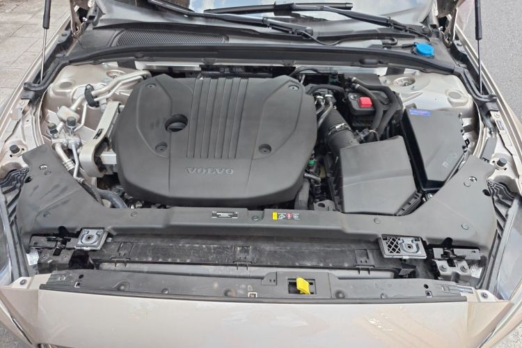 Used Volvo S60 2025 B4 Zhiyuan Luxury Edition Engine Bay