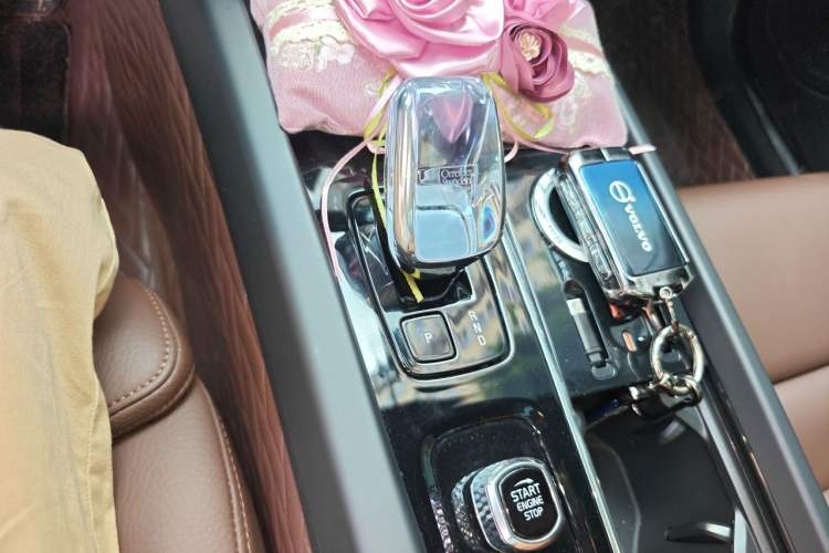 Used Volvo S60 2025 B4 Zhiyuan Luxury Edition Gear Lever