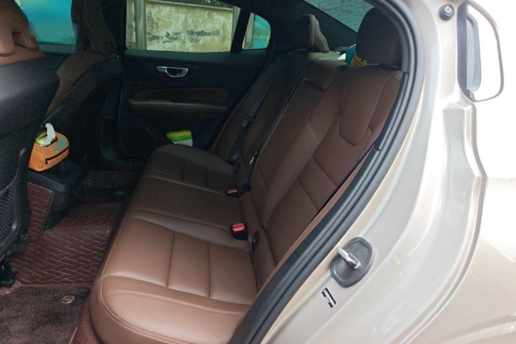 Used Volvo S60 2025 B4 Zhiyuan Luxury Edition Left Rear Seat