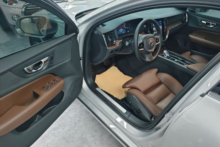 Used Volvo S60 2025 B4 Zhiyuan Luxury Edition Driver Seat