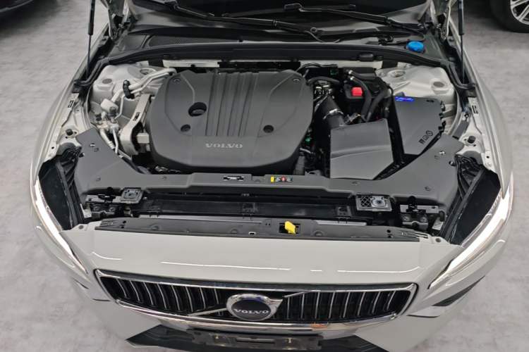 Used Volvo S60 2025 B4 Zhiyuan Luxury Edition Engine Bay