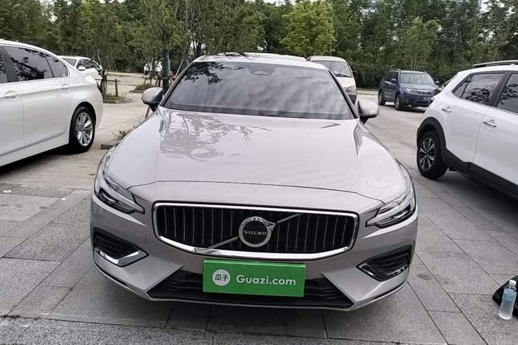 Used Volvo S60 2025 B4 Zhiyi Luxury Edition Front