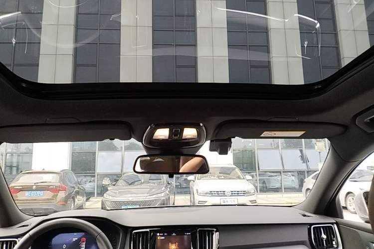 Used Volvo S60 2025 B4 Zhiyi Luxury Edition Headliner